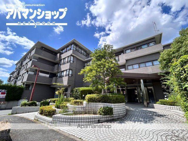 グランドパレス学園前(4LDK/1階)