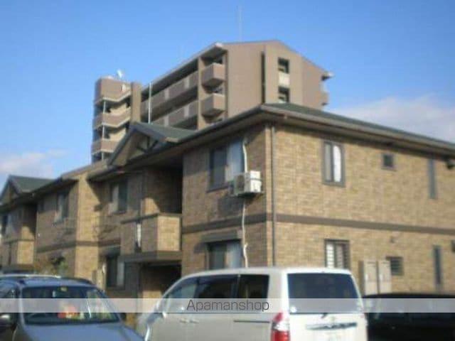 THREE WOODS Y&F A(2LDK/2階)