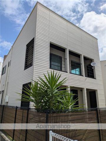 沖縄県豊見城市 築8年(3LDK)