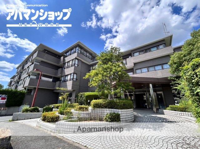 グランドパレス学園前(4LDK/1階)