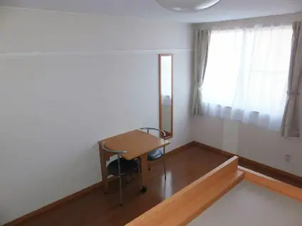 レオパレスフルールⅠ(1K/1階)の居間写真