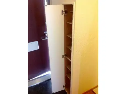 レオパレスグランブルー(1K/1階)の玄関写真