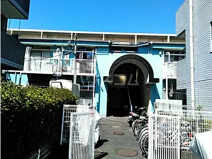 ホワイトコートカヤ(1K/1階)の外観写真