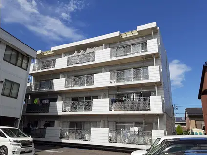 ホワイトピア(2LDK/2階)の外観写真