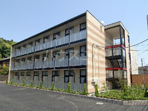 レオパレスプチベルク四番館(1K/3階)の外観写真