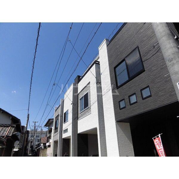 名古屋市桜通線 太閤通駅 徒歩9分 築6年(3LDK)