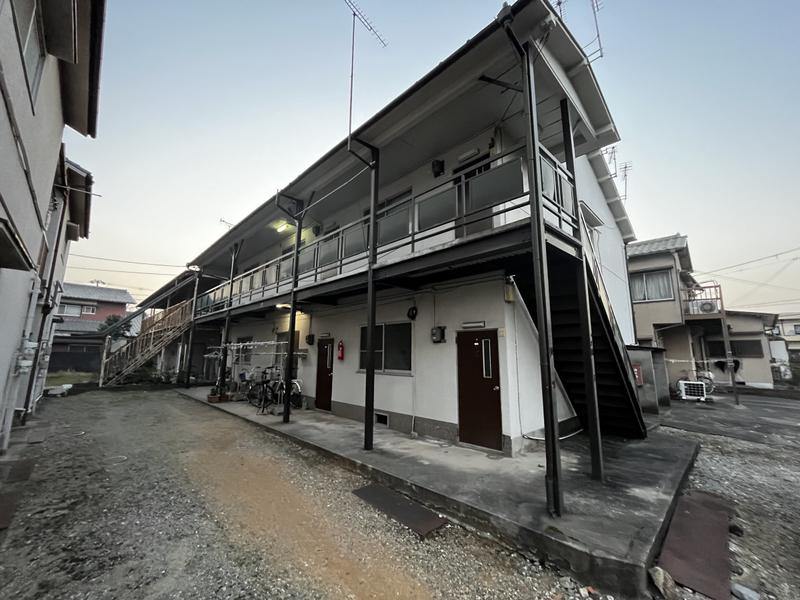 堀井荘(2DK/2階)