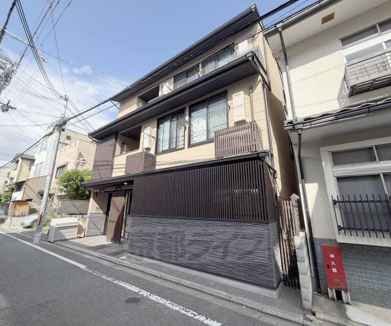 京都市東西線 二条城前駅 徒歩6分 築10年(1K/3階)