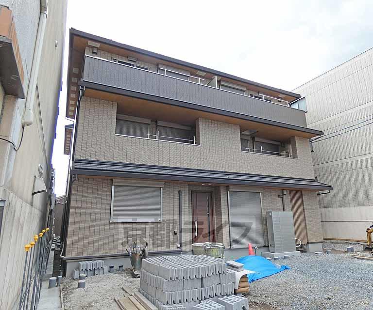 京福北野線 北野白梅町駅 徒歩15分 築2年(1LDK/3階)