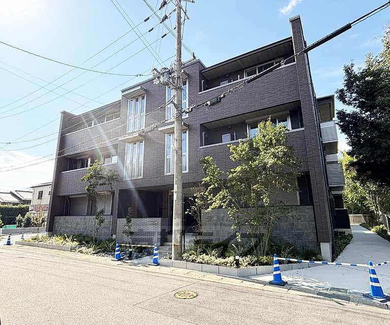 近鉄京都線 大久保駅(京都) 徒歩9分 築1年(2LDK/2階)