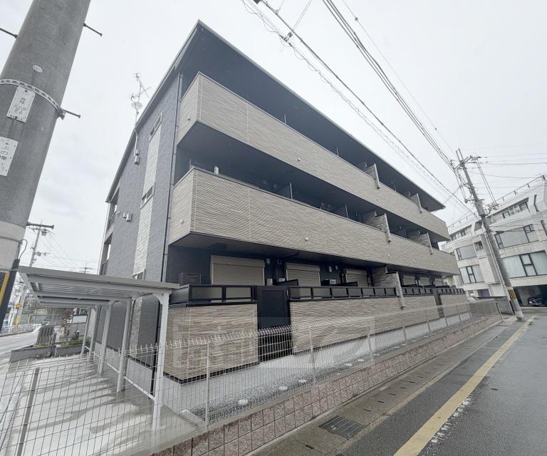 阪急電鉄嵐山線 上桂駅 徒歩10分 築1年(1K/3階)