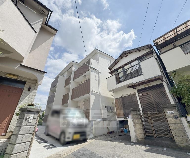 京都市東西線 石田駅(京都市営) 徒歩4分 築1年(1LDK/3階)