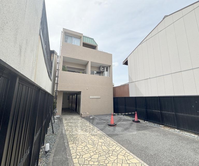 阪急電鉄京都線 大宮駅(京都) 徒歩4分 築20年(1K/1階)