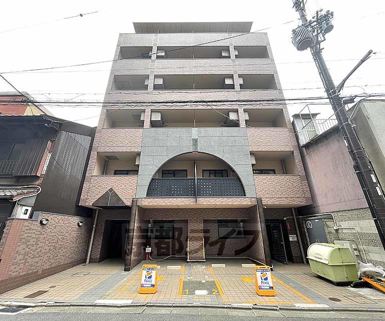 京阪電気鉄道鴨東線 神宮丸太町駅 徒歩6分 築29年(1K/2階)