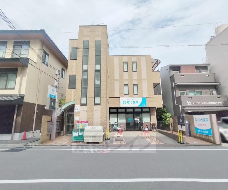 京都市烏丸線 丸太町駅(京都市営) 徒歩4分 築25年(1K/2階)