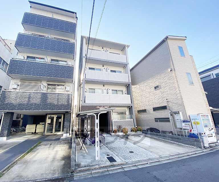 阪急電鉄京都線 西京極駅 徒歩11分 築9年(1K/3階)