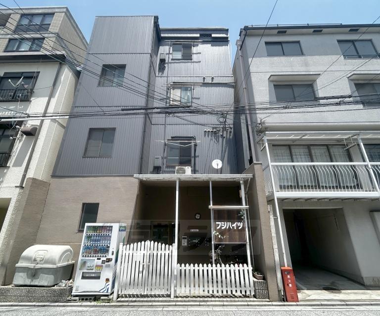 京阪電気鉄道京阪線 祇園四条駅 徒歩6分 築62年(2K/4階)