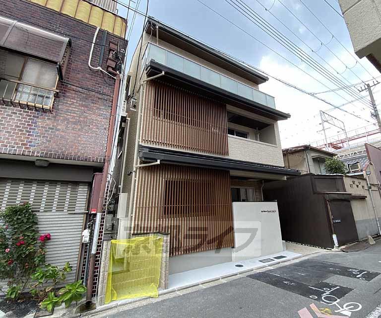 山陰本線 二条駅 徒歩9分 築6年(1LDK/3階)