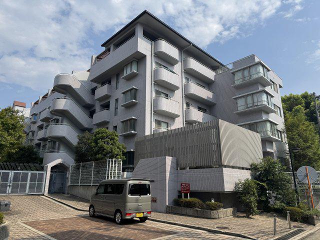 白鷹松下町マンション(4LDK/4階)