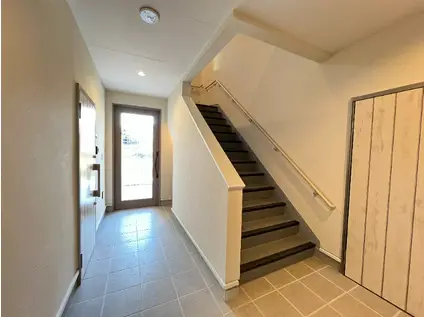 AZALEA(1LDK/2階)の外観写真