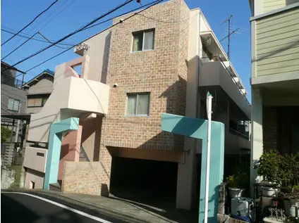 エイトハウス反町(1K/2階)の外観写真