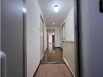 ロータス・ユミ(2LDK/2階)の玄関写真