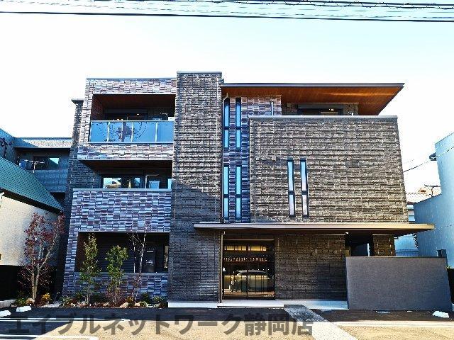 シャーメゾンステージ東鷹匠(2LDK/3階)