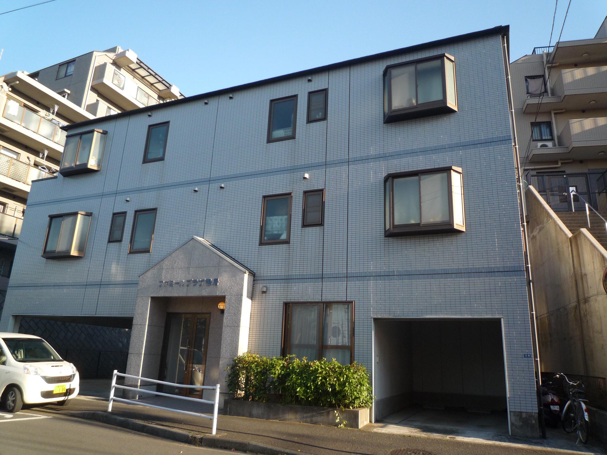 ファミールプラザ鴨居(2LDK/2階)の外観写真