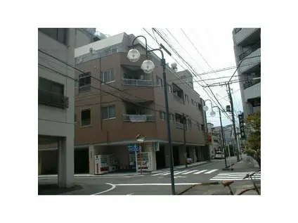 新宿マンション(1K/3階)の外観写真