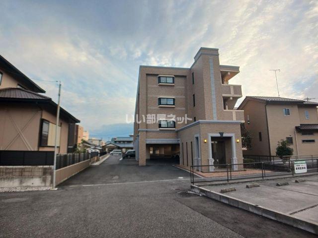 ルミネス1番館(1K/4階)