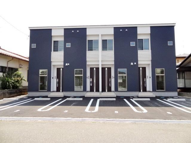 D-BOX鶴来桑島(1LDK/1階)