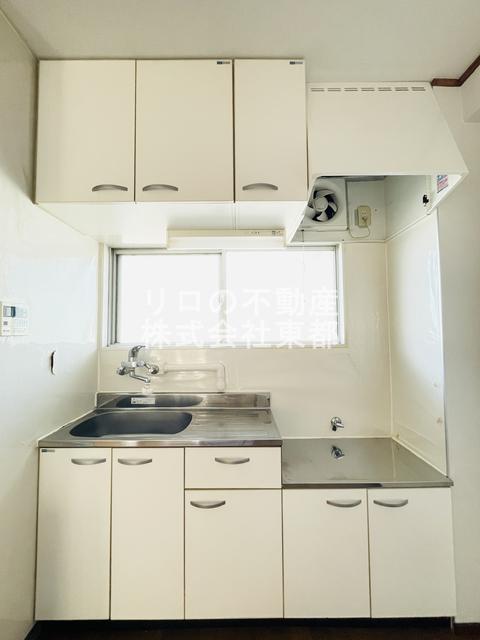 新井マンション(2DK/1階)の外観写真