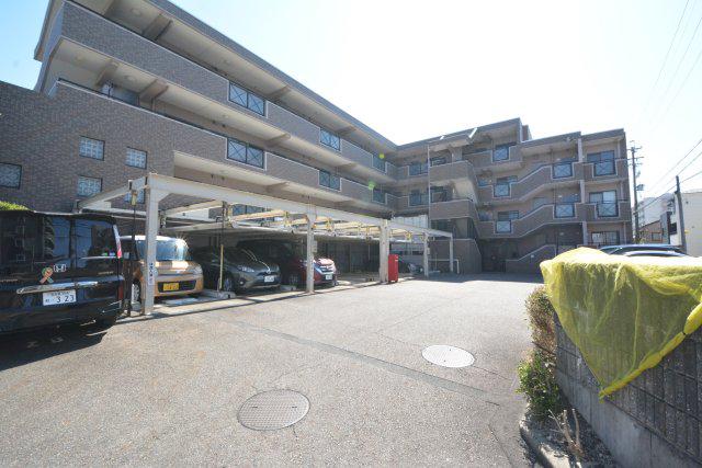 エストマール川名(3LDK/1階)