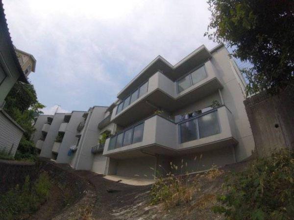 箕面リビエールハイツ1ST(3LDK/1階)の外観写真