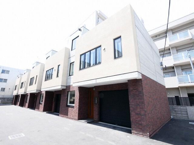 KP-GARAGE KOTONI A棟(1SLDK/2階)