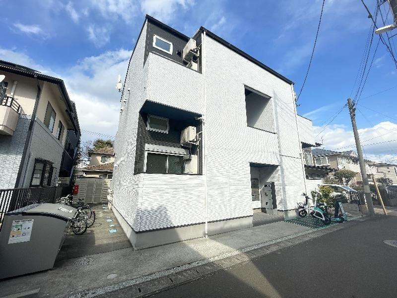 BEEHOUSE(1K/1階)