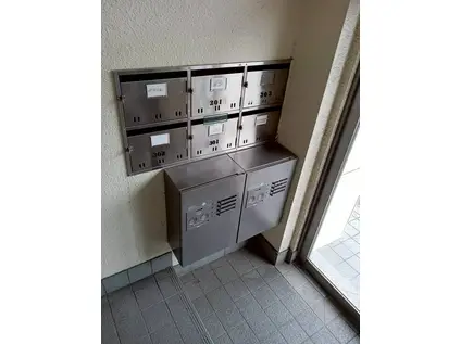 白栄舎ビル(1LDK/3階)の外観写真