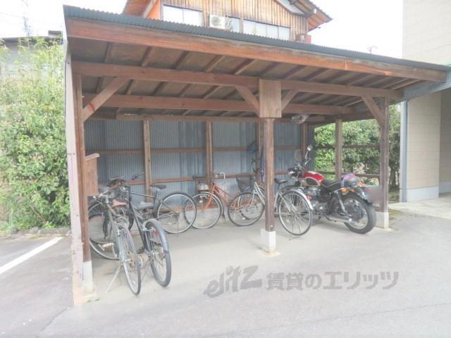 マノワールA(1K/2階)の外観写真