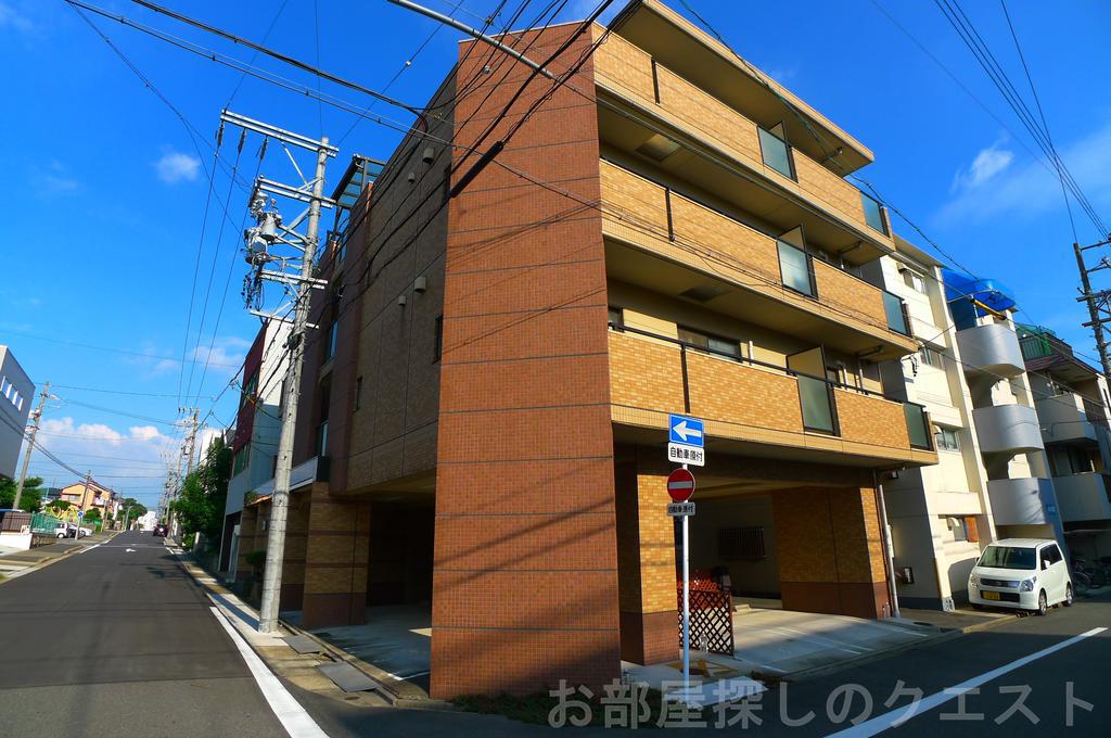 LIVELY CABIN(1K/2階)