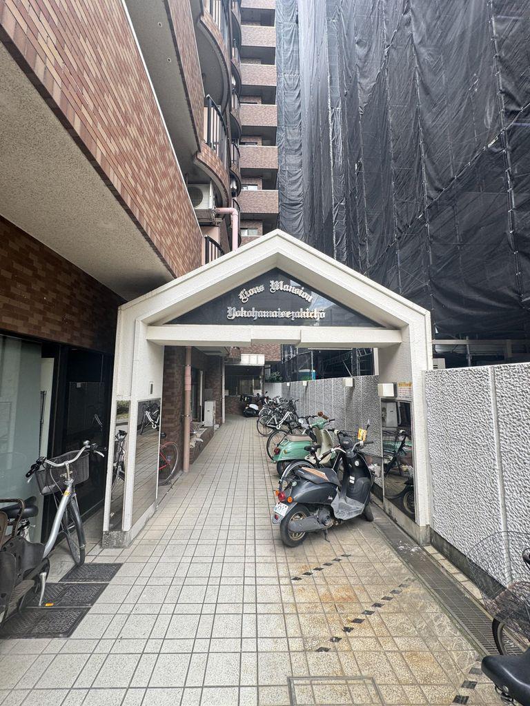 ライオンズマンション横浜伊勢佐木町(1K/7階)の外観写真