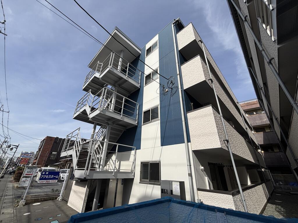 エミネックス熊谷駅前A棟(1K/3階)