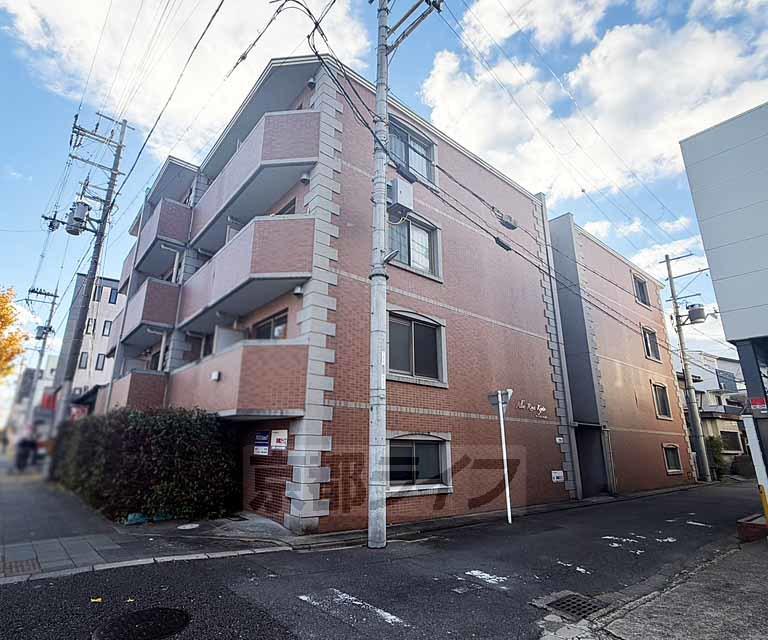 アルバローザ京都(1K/1階)