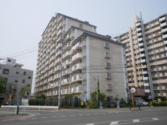 日商岩井リバーサイドマンションA棟(4LDK/1階)の外観写真