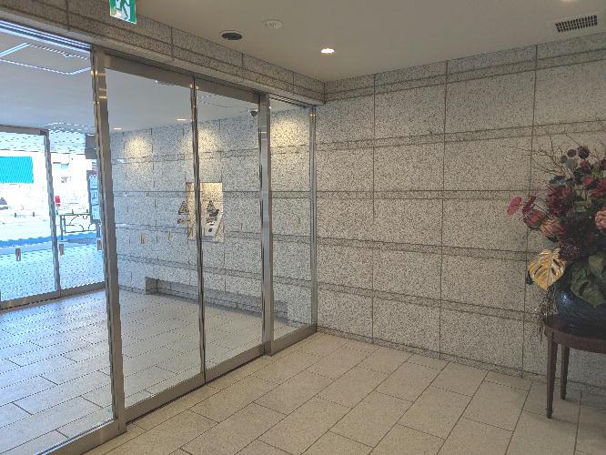 H-スクエア吉祥寺南町(1LDK/B1階)の外観写真