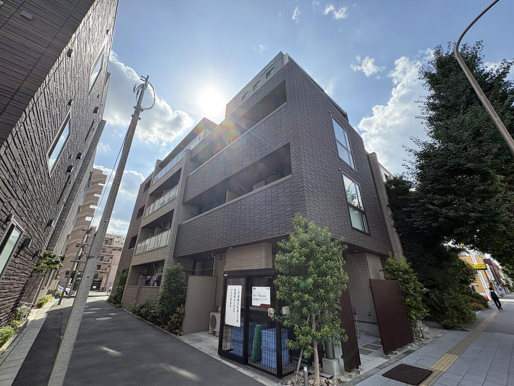 CRANE TERRACE(1K/1階)
