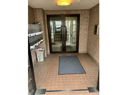 パインセントラルハイツ(1LDK/1階)の外観写真