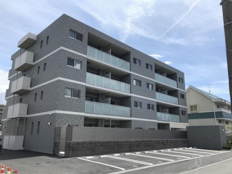 LUMINOUS TERRACE 諸岡(2SLDK/1階)