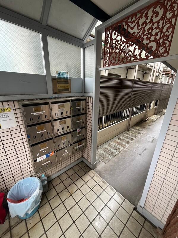 リバーコート(1K/1階)の外観写真