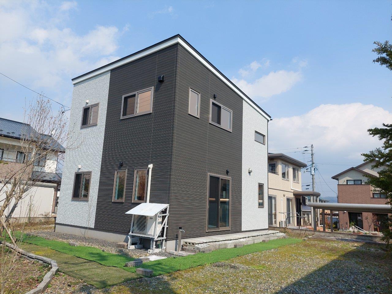 石鳥谷駅西口(4LDK/1階)
