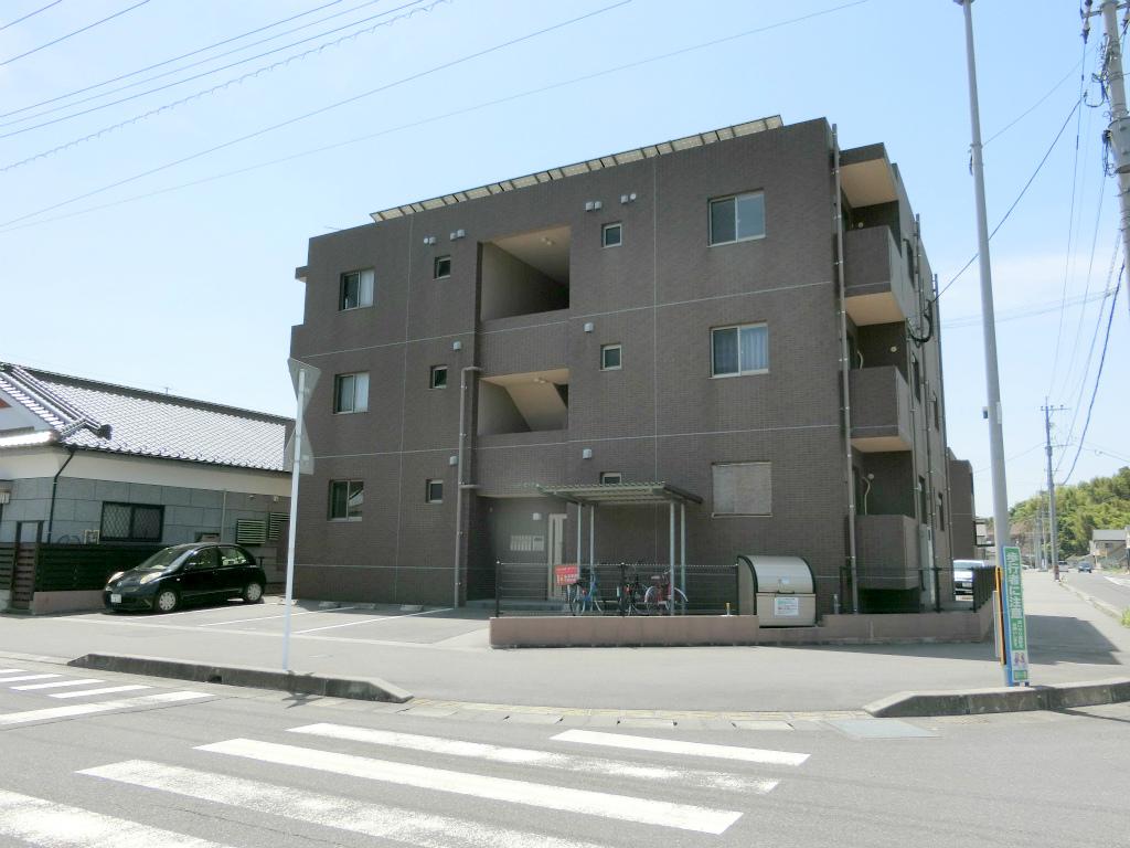 フィールドビーチA棟(3LDK/1階)